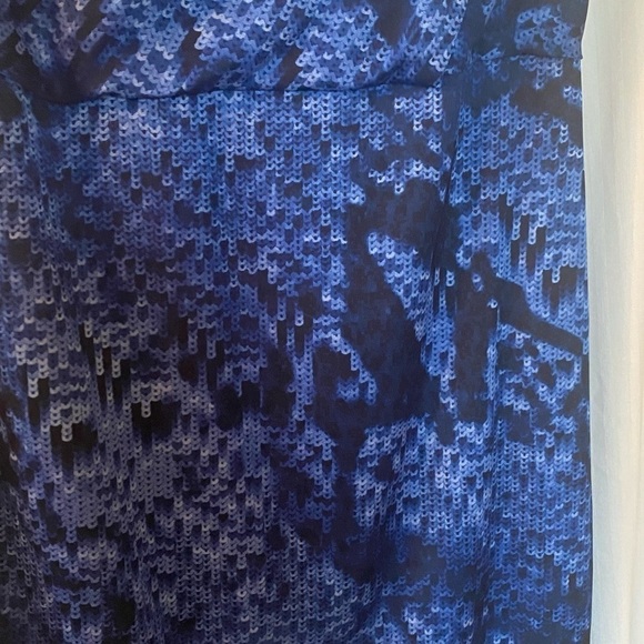 Ann Taylor sleeveless silky dress NWT in cobalt blue and black geo print sz 8 - Picture 8 of 8